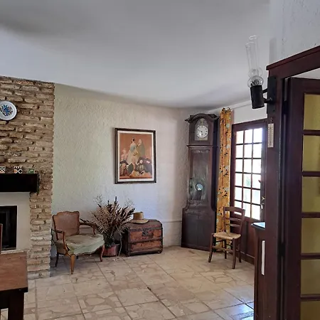 Maison De Famille Avec Jardin Pres De La Charente